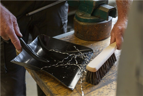 Vikan Dustpan Metal 245mm Black 558552