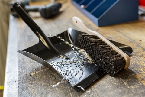 Vikan Dustpan Metal 245mm Black 558552